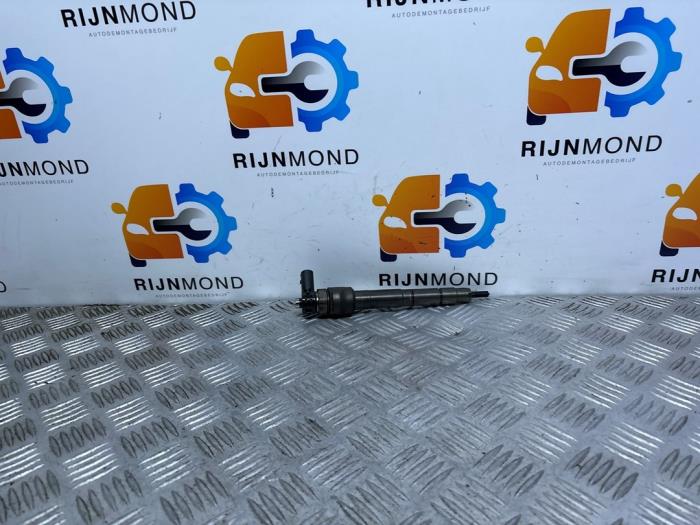 Usagé Injecteurs Audi A3 Sportback (8VA/8VF) 2.0 TDI 16V Prix € 39,98 Règlement à la marge proposé par Autodemontage Rijnmond BV