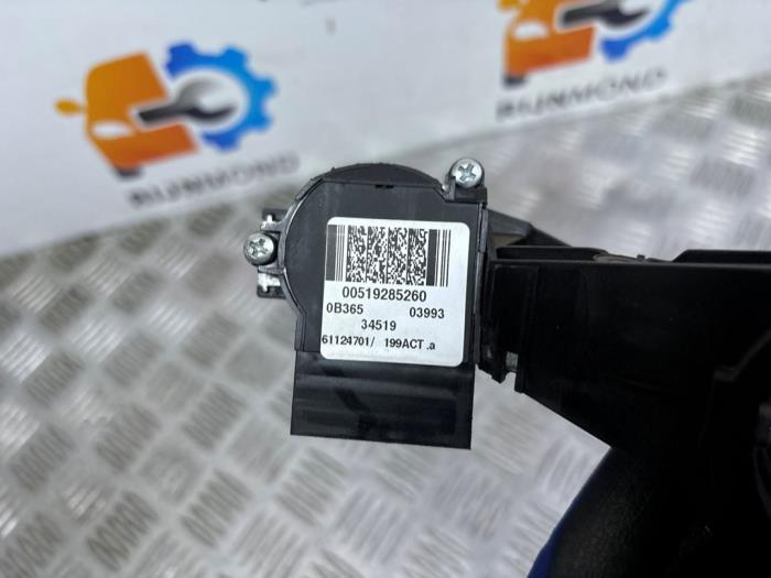 Ignition lock + computer from a Opel Combo 1.3 CDTI 16V ecoFlex 2015