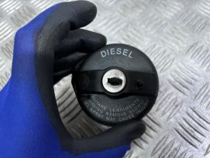 Ignition lock + computer from a Opel Combo 1.3 CDTI 16V ecoFlex 2015
