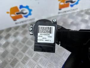 Ignition lock + computer from a Opel Combo 1.3 CDTI 16V ecoFlex 2015