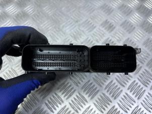 Ignition lock + computer from a Opel Combo 1.3 CDTI 16V ecoFlex 2015