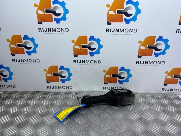 Used Engine mount Renault Megane III Berline (BZ) 1.5 dCi 90 Price on request offered by Autodemontage Rijnmond BV