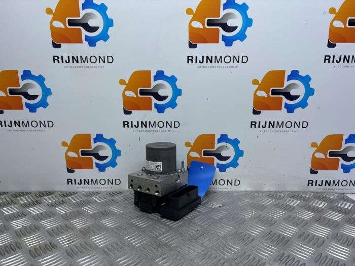 Begagnade ABS-pump Mercedes A (177.0) 1.3 A-160 Turbo 16V Pris € 169,40 Inklusive moms erbjuds av Autodemontage Rijnmond BV
