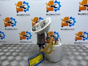Usagé Pompe carburant électrique BMW 1 serie (F20) 118i 1.5 TwinPower 12V Prix € 90,75 Prix TTC proposé par Autodemontage Rijnmond BV
