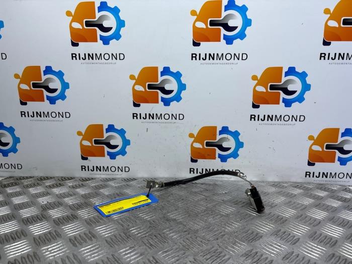 Begagnade Batterisensor BMW 1 serie (F20) 118i 1.5 TwinPower 12V Pris € 24,20 Inklusive moms erbjuds av Autodemontage Rijnmond BV