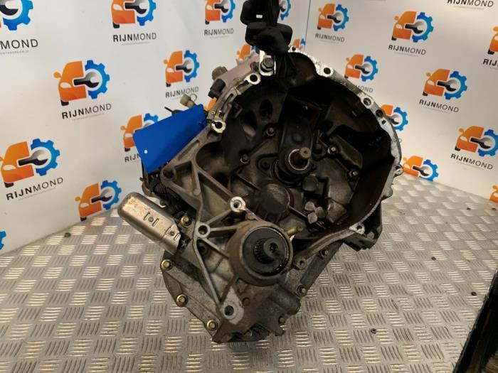 Usagé Boîte de vitesse Renault Twingo (C06) 1.2 Prix € 350,00 Règlement à la marge proposé par Autodemontage Rijnmond BV