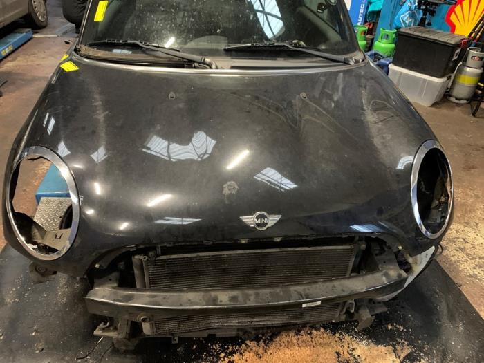 Używane Maska Mini Mini (R56) 1.6 16V One Cena € 300,00 Procedura marży oferowane przez Autodemontage Rijnmond BV