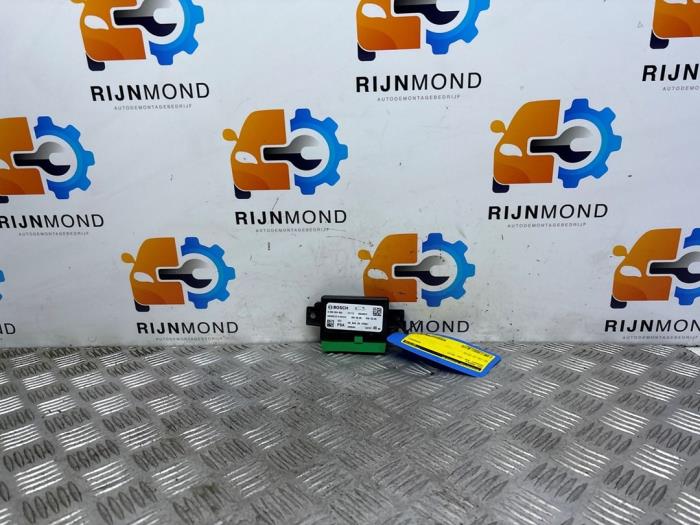 Begagnade PDC-modul Peugeot 308 (L3/L8/LB/LH/LP) 1.2 12V VTi PureTech 82 Pris på förfrågan erbjuds av Autodemontage Rijnmond BV