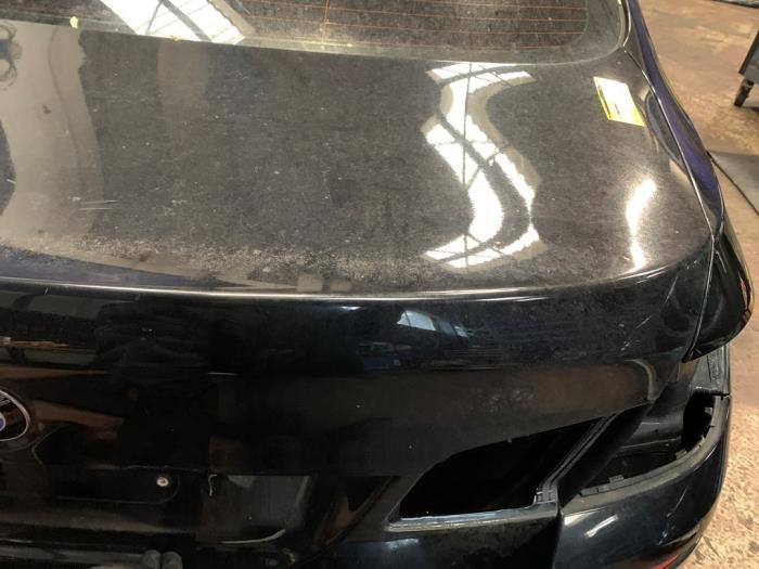 Używane Tylna klapa BMW 5 serie (F10) 520d 16V Cena € 150,00 Procedura marży oferowane przez Autodemontage Rijnmond BV