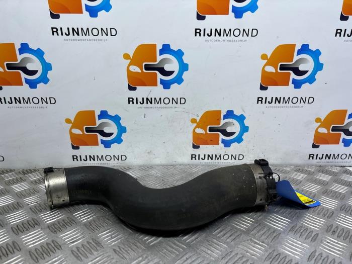 Gebrauchte Intercooler Schlauch BMW 5 serie (F10) 520d 16V Preis auf Anfrage angeboten von Autodemontage Rijnmond BV