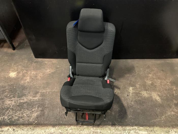 Begagnade Säte (buss) Peugeot 308 SW (4E/H) 1.6 VTI 16V Pris € 200,00 Marginaltabell erbjuds av Autodemontage Rijnmond BV