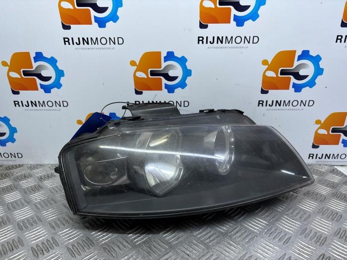 Używane Reflektor prawy Audi A3 (8P1) 2.0 16V T FSI Quattro Cena na żądanie oferowane przez Autodemontage Rijnmond BV