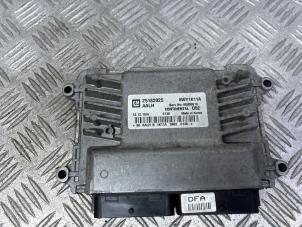 Ignition lock + computer from a Chevrolet Spark (M300) 1.0 16V Bifuel 2011