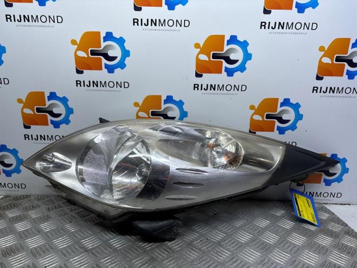 Gebrauchte Scheinwerfer links Chevrolet Spark (M300) 1.0 16V Bifuel Preis € 75,00 Margenregelung angeboten von Autodemontage Rijnmond BV