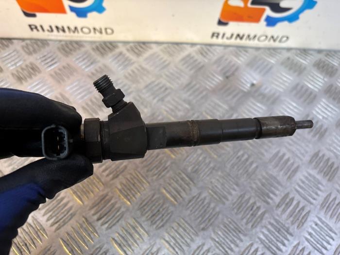 Usagé Injecteurs Opel Astra J (PC6/PD6/PE6/PF6) 2.0 CDTI 16V 160 Ecotec Prix € 42,34 Prix TTC proposé par Autodemontage Rijnmond BV