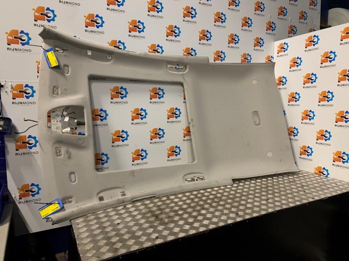 Używane Podsufitka Mercedes B (W245) 1.5 B-160 16V Cena na żądanie oferowane przez Autodemontage Rijnmond BV