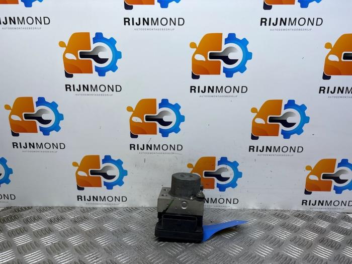 ABS-pump Nissan Qashqai (J11), 2013 / 2021 1.2 DIG-T 16V, SUV, Bensin, 1.197cc, 85kW (116pk), FWD, HRA2DDT, 2013-11 / 2018-08, J11D (Begagnad)