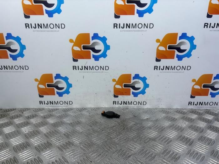 Regnsensor BMW 1 serie (F20), 2011 / 2019 114i 1.6 16V, Halvkombi (Hatchback), 4 dörrar, Bensin, 1.598cc, 75kW (102pk), RWD, N13B16A, 2012-07 / 2015-02, 1R11; 1R12 (Begagnad)