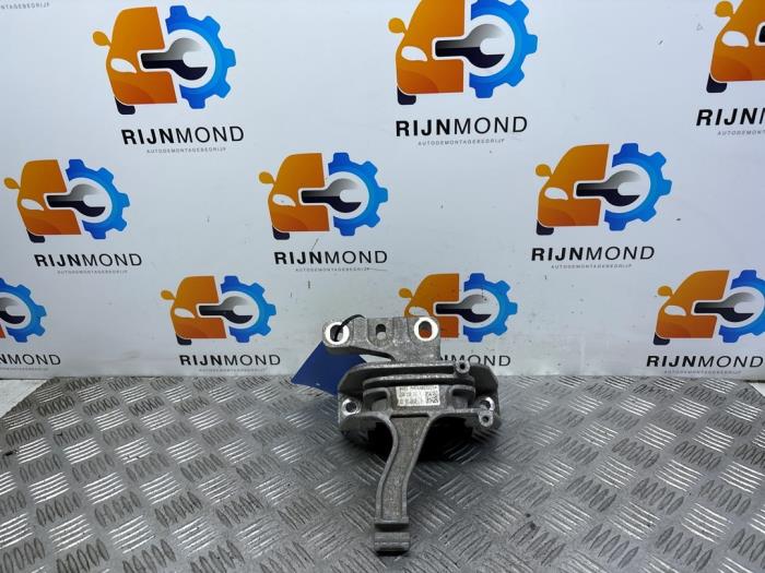 Usagé Support moteur Volkswagen Polo VI (AW1) 1.0 MPI 12V Prix € 30,00 Règlement à la marge proposé par Autodemontage Rijnmond BV