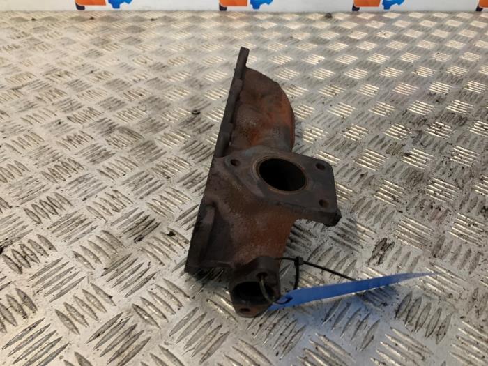 Exhaust manifold from a BMW 1 serie (F20) 116d 2.0 16V 2011