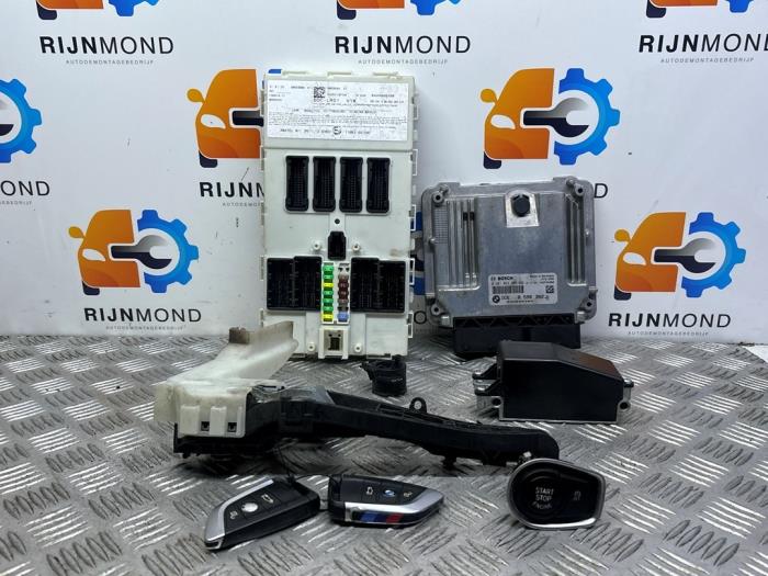 Used Ignition lock + computer BMW X1 (F48) xDrive 20d 2.0 16V Price on request offered by Autodemontage Rijnmond BV