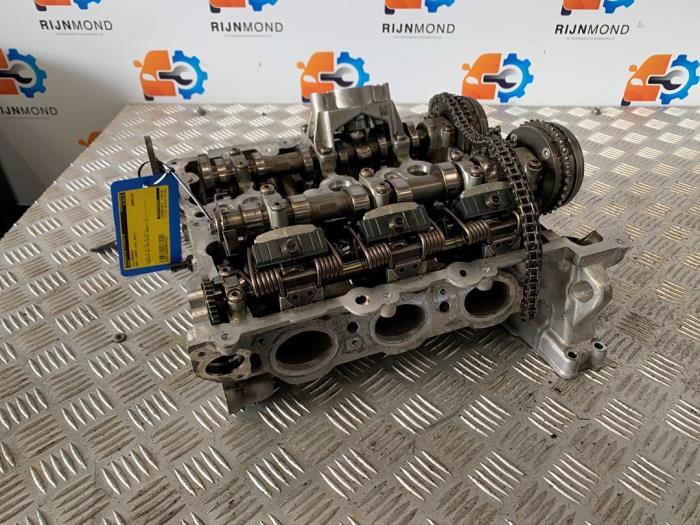Używane Glowica cylindra BMW 1 serie (F20) 118i 1.5 TwinPower 12V Cena € 907,50 Z VAT oferowane przez Autodemontage Rijnmond BV
