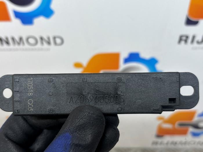 Używane Keyless Entry-Antena Mercedes C Estate (S205) C-180 1.6 16V BlueEfficiency Cena € 20,00 Procedura marży oferowane przez Autodemontage Rijnmond BV
