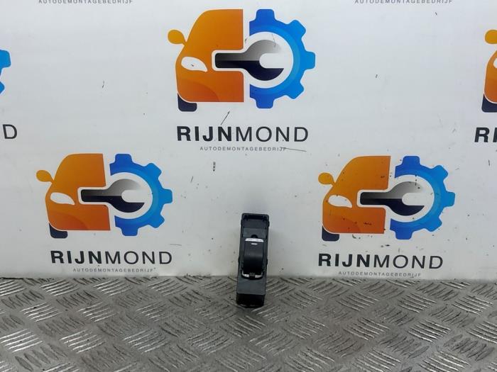 Usados Interruptor de ventanilla eléctrica Mazda CX-5 I (KE,GH) 2.2 SkyActiv-D 150 16V 2WD Precio de solicitud ofrecido por Autodemontage Rijnmond BV