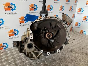 Used Gearbox Toyota Yaris (P1) 1.3 16V VVT-i Price on request offered by Autodemontage Rijnmond BV