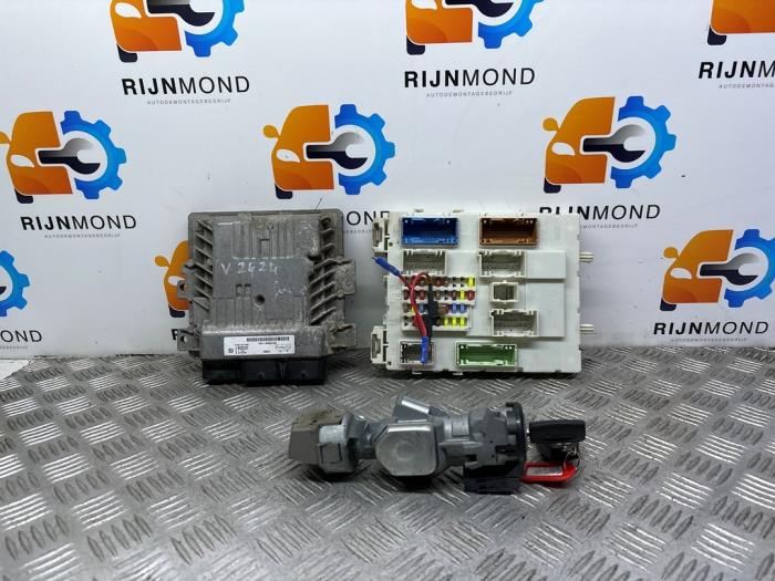 Used Ignition lock + computer Ford Transit Connect (PJ2) 1.6 TDCi 16V 95 Price € 400,00 Margin scheme offered by Autodemontage Rijnmond BV
