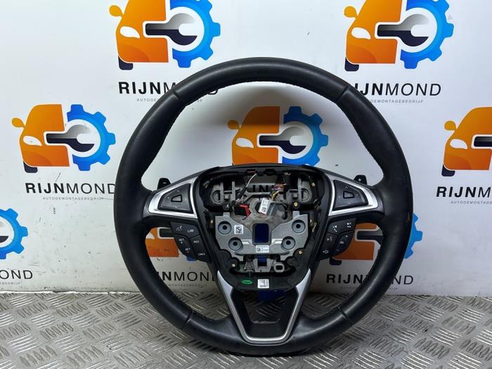 Używane Kierownica Ford Mondeo V 2.0 EcoBoost 16V Cena € 125,01 Z VAT oferowane przez Autodemontage Rijnmond BV