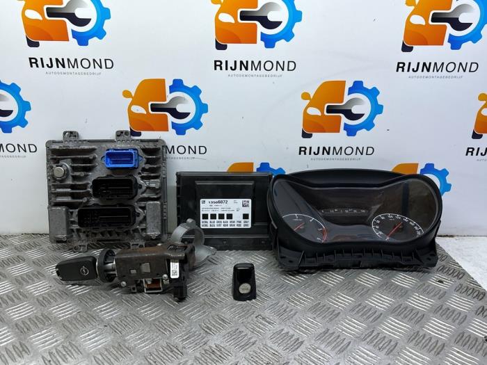 Used Ignition lock + computer Opel Corsa E 1.3 CDTi 16V ecoFLEX Price on request offered by Autodemontage Rijnmond BV