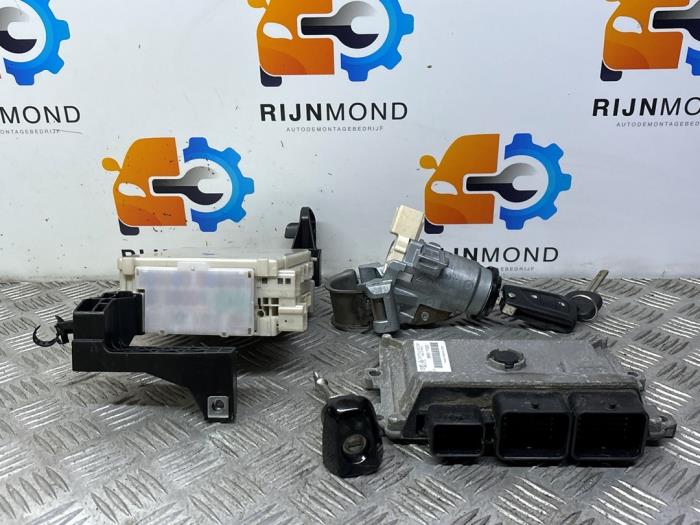 Used Ignition lock + computer Citroen C1 1.2 PureTech 82 12V Price € 181,50 Inclusive VAT offered by Autodemontage Rijnmond BV
