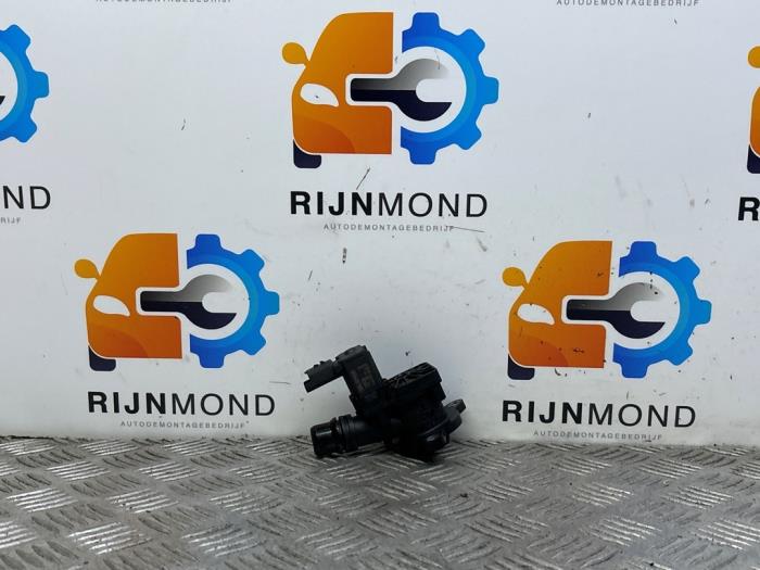Usagé Régulateur pression turbo Citroen C4 Picasso (3D/3E) 1.2 12V PureTech 130 Prix € 30,25 Prix TTC proposé par Autodemontage Rijnmond BV