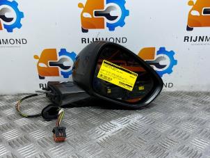 Usados Retrovisor externo derecha Citroen C4 Picasso (3D/3E) 1.2 12V PureTech 130 Precio € 151,25 IVA incluido ofrecido por Autodemontage Rijnmond BV