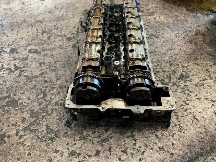 Usagé Culasse BMW 3 serie (E93) 330i 24V Prix € 907,50 Prix TTC proposé par Autodemontage Rijnmond BV