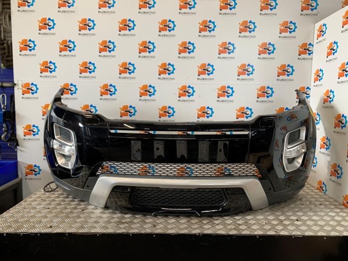 Usados Parachoques Landrover Range Rover Evoque (LVJ/LVS) 2.2 SD4 16V Precio € 1.210,00 IVA incluido ofrecido por Autodemontage Rijnmond BV