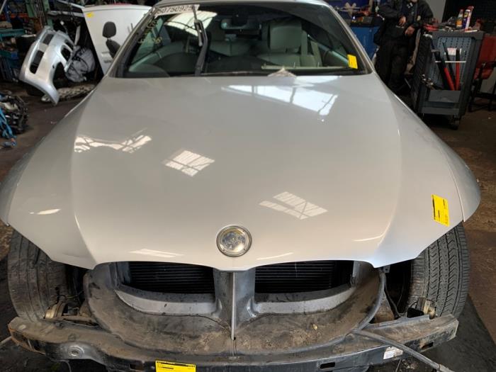 Używane Maska BMW 3 serie (E93) 330i 24V Cena € 363,00 Z VAT oferowane przez Autodemontage Rijnmond BV