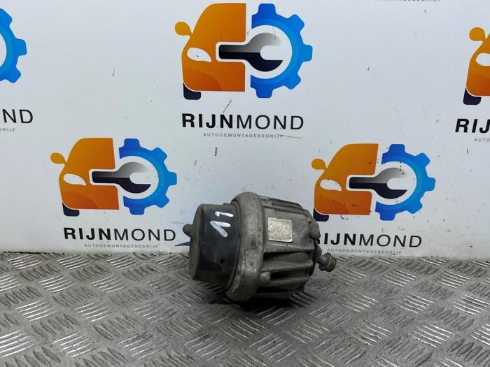 Usagé Support moteur BMW 3 serie (E93) 330i 24V Prix € 18,15 Prix TTC proposé par Autodemontage Rijnmond BV