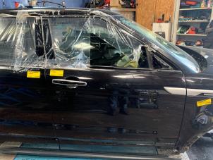 Begagnade Framdörr, 4-dörrars, höger Landrover Range Rover Evoque (LVJ/LVS) 2.2 SD4 16V Pris € 786,50 Inklusive moms erbjuds av Autodemontage Rijnmond BV