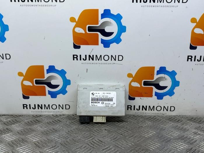 Usados Módulo PDC BMW 3 serie (E93) 330i 24V Precio € 60,50 IVA incluido ofrecido por Autodemontage Rijnmond BV