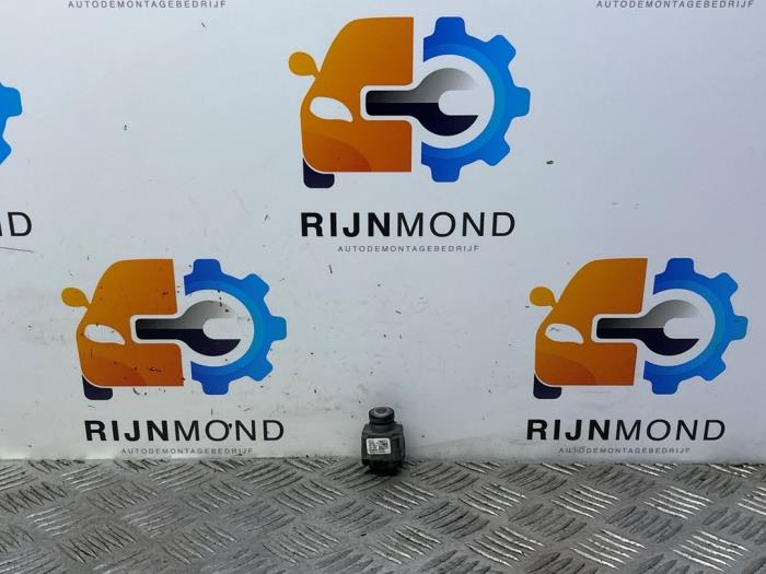 Front bumper camera