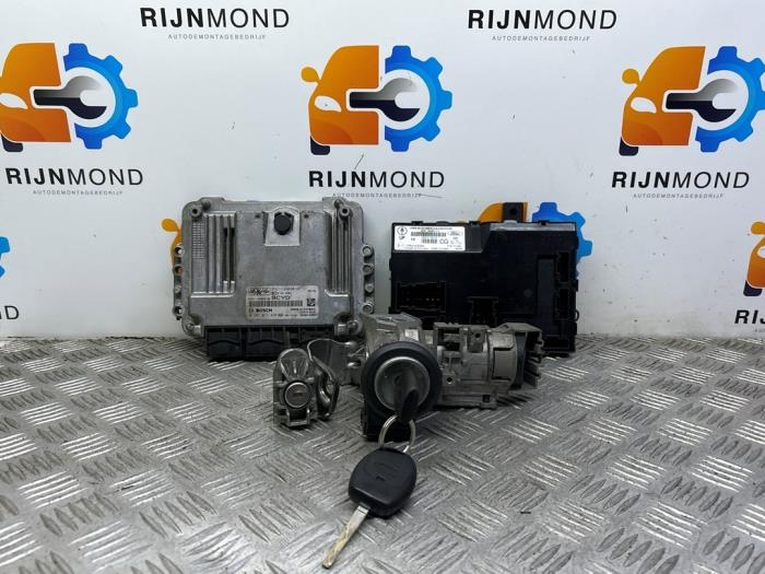 Used Ignition lock + computer Ford Fiesta 6 (JA8) 1.6 TDCi 16V Price on request offered by Autodemontage Rijnmond BV