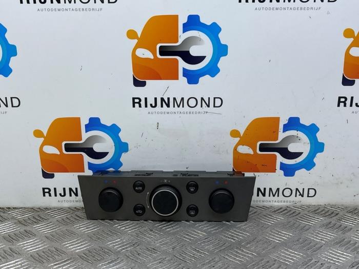 Begagnade Värmekontrollpanel Opel Signum (F48) 2.8 V6 Turbo 24V OPC Pris på förfrågan erbjuds av Autodemontage Rijnmond BV