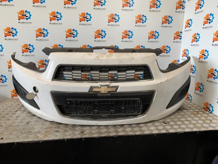 Usados Parachoques Chevrolet Aveo (300) 1.3 D 16V Precio € 200,00 Norma de margen ofrecido por Autodemontage Rijnmond BV
