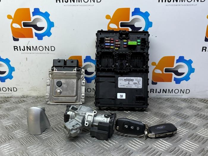 Used Ignition lock + computer Ford Fiesta 7 1.1 Ti-VCT 12V 70 Price on request offered by Autodemontage Rijnmond BV