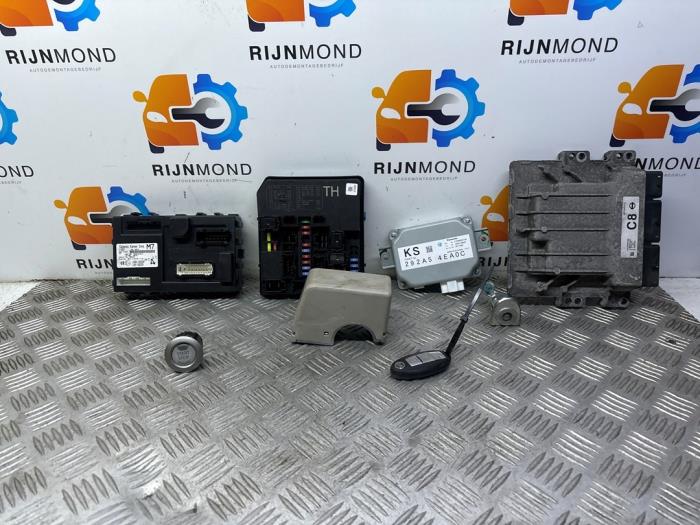 Used Ignition lock + computer Nissan Juke (F15) 1.2 DIG-T 16V Price on request offered by Autodemontage Rijnmond BV