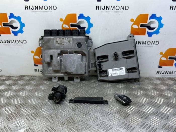 Used Ignition lock + computer Mercedes E (W213) E-220d 2.0 Turbo 16V Price € 665,50 Inclusive VAT offered by Autodemontage Rijnmond BV