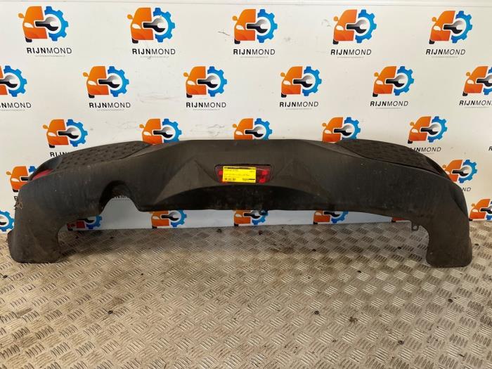 Begagnade Diffuser, bakre stötfångare Nissan Juke (F15) 1.2 DIG-T 16V Pris på förfrågan erbjuds av Autodemontage Rijnmond BV