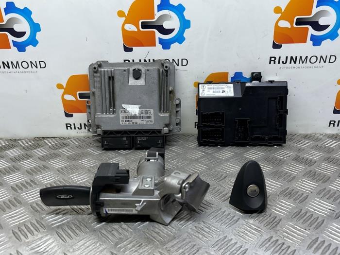 Used Ignition lock + computer Ford Transit Courier 1.5 EcoBlue Price on request offered by Autodemontage Rijnmond BV